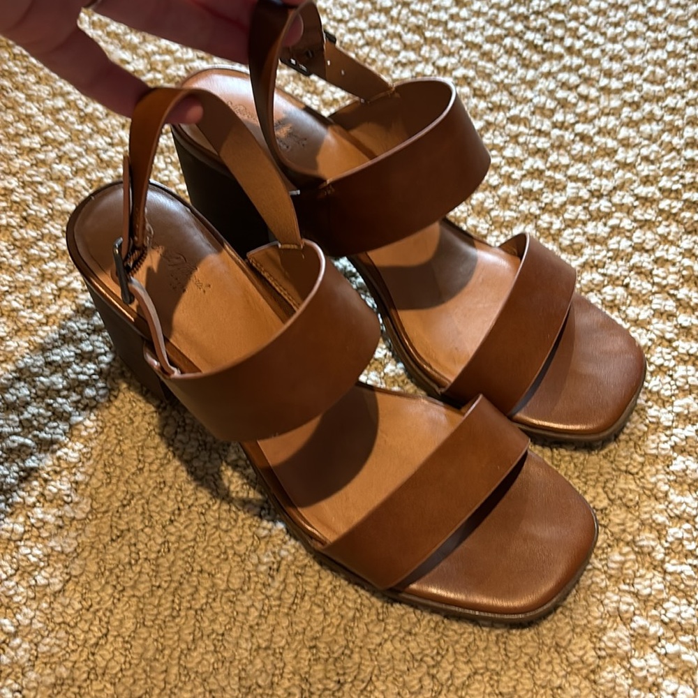 Universal Thread Heels